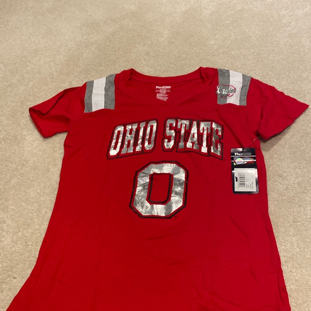 NWT Ohio State vneck t-shirt with metallic lettering and block O